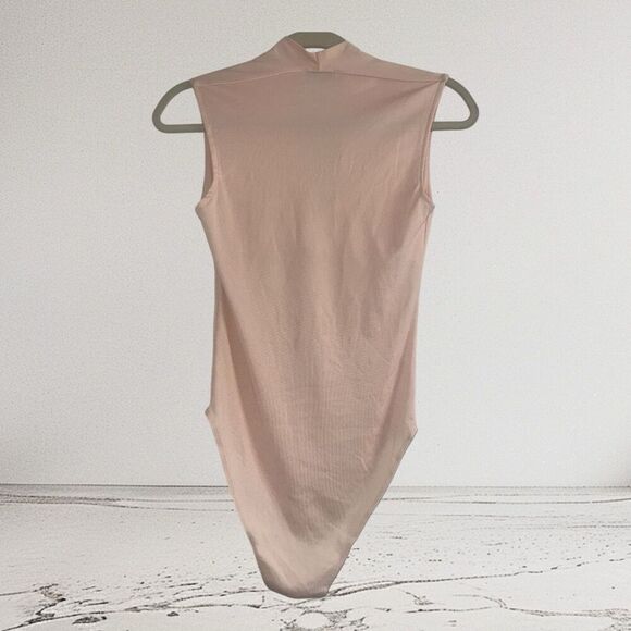 ✨Zara V-Neck Sleeveless Light Pink/Nude Sz Small Bodysuit✨ - Picture 6 of 7
